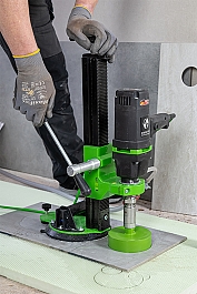 Эксплуатация вакуумной станины для алмазного сверления Eibenstock BST 125 V