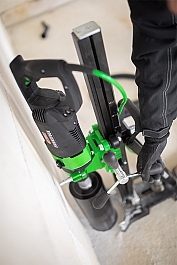 Применение установки с микроударом для сухого алмазного сверления Eibenstock DSE 162